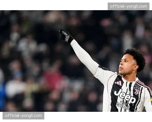 罗马主场3-0完胜克雷莫内塞，积分达到50分升至联赛第三