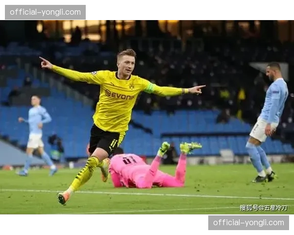 德甲考虑修改现行VAR规则,或将允许主裁判更频繁地回看监视器 德甲考虑修改现行VAR规则,或将允许主裁判更频繁地回看监视器