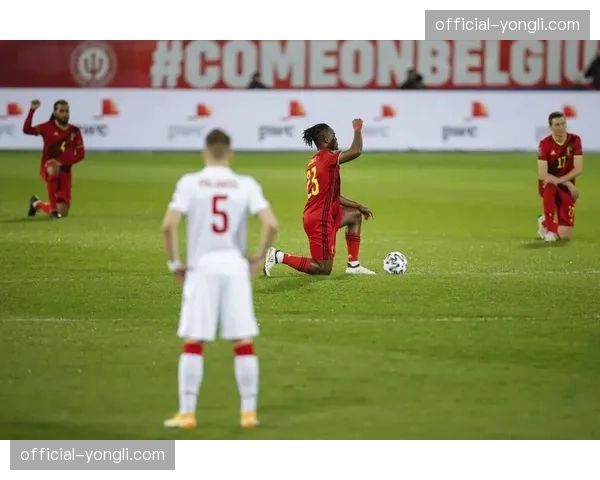 意甲俱乐部联合举办“反对种族歧视”主题业余足球锦标赛